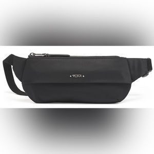 Tumi Juno hip bag NWT black